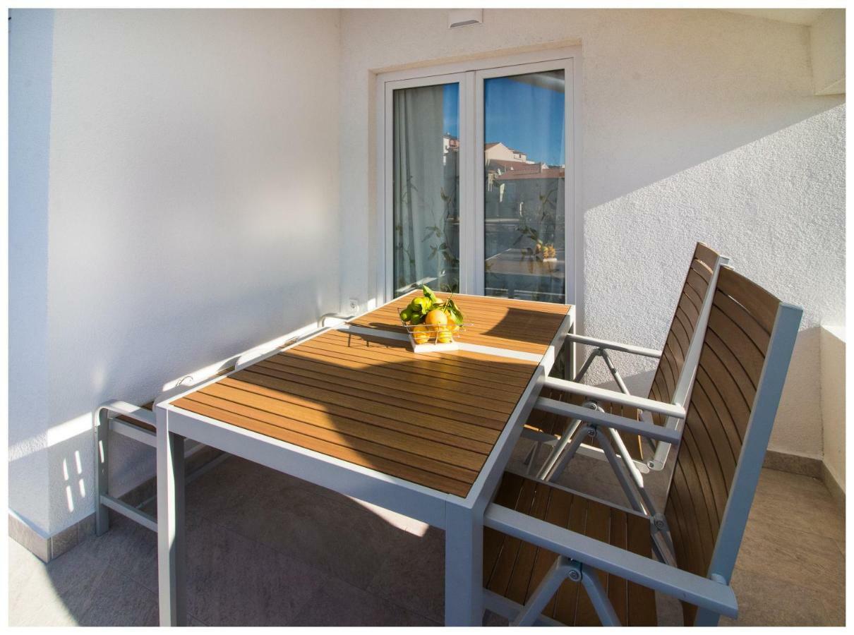 Apartman Sissy Primošten Exterior foto